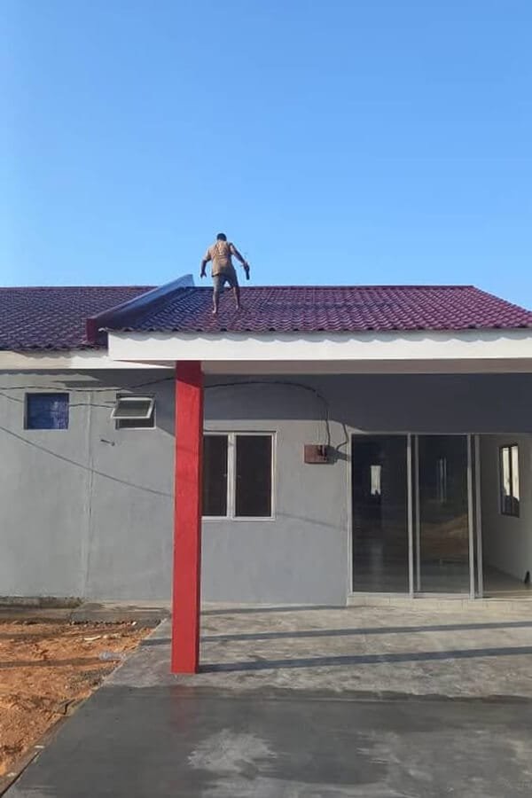 Hengze's roof panels used in Pakistan.